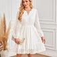 🔥👗💕Női ruha szív alakú nyakkivágással és hosszú ujjakkal, kivágott részletekkel.
